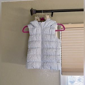 EUC kids hooded puffer vest, fur lined hood